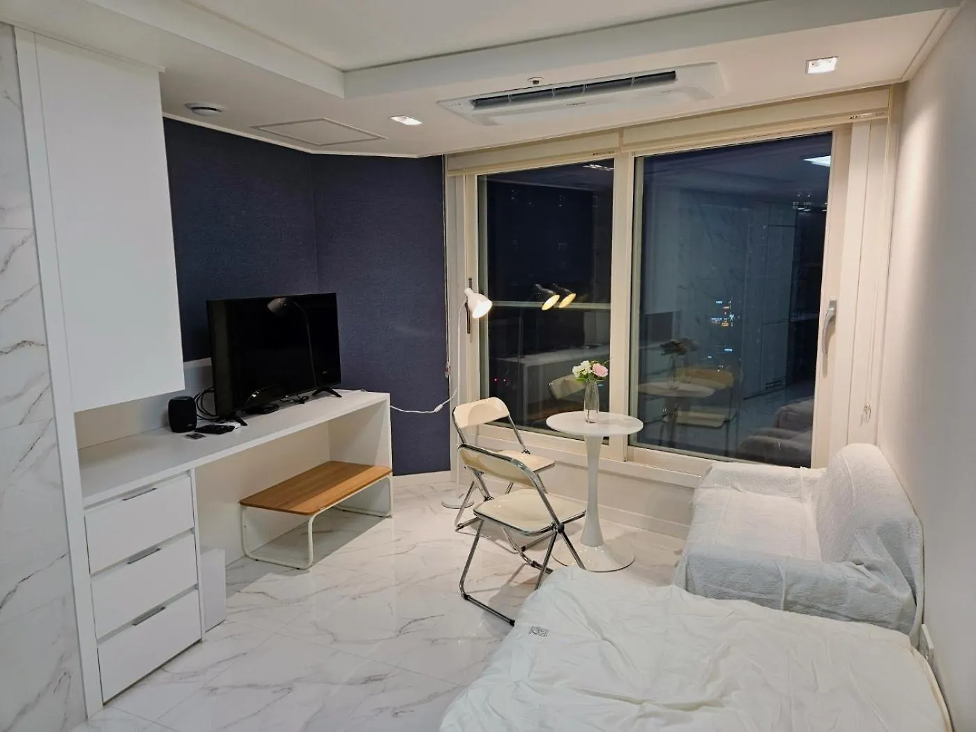 부산 광안리 깔끔한 풀옵션 오션뷰 오피스텔 Apartment Busan