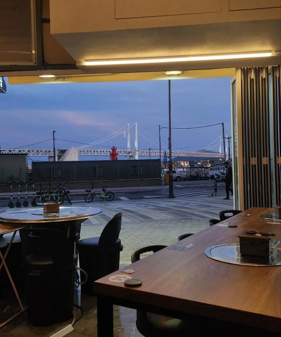 부산 광안리 깔끔한 풀옵션 오션뷰 오피스텔 Apartment Busan